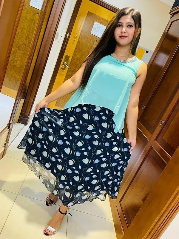 Discover Passion and Elegance with Katja Müller Today 2 Mis Fotos