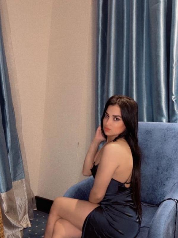 Experience Unforgettable Moments with Kiara Bellucci Today 2 Mis Fotos