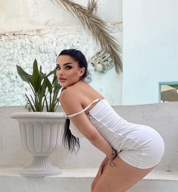 Discover Unforgettable Moments with Alisa Demidov Today