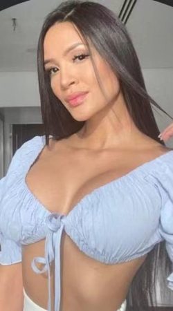 Experience Unforgettable Moments with Aline Rojas Today