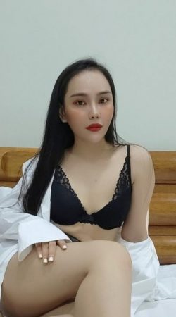 Experience Unforgettable Moments with Julia Rozanova Today