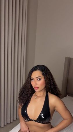 Unveiling Monroe Crimson Your Dream Companion Awaits